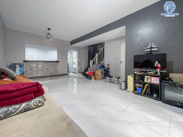 *****ทาวน์เฮ้าส์มือสองย่านปทุมธานี ม.พฤกษา11 รังสิต-นครนายก เนื้อที่ 18 ตร.ว. ฟังก์ชัน 3 ห้องนอน 2 ห้องน้ำ 1 ที่จอดรถ แถมฟรี! 1 เครื่องปรับอากาศ บนทำเลเยี่ยม เข้าเมืองสะดวก ใกล้ฟิวเจอร์พาร์ค รังสิต และทางด่วน "มอเตอร์เวย์ คลอง5" ราคาสุดคุ้ม!